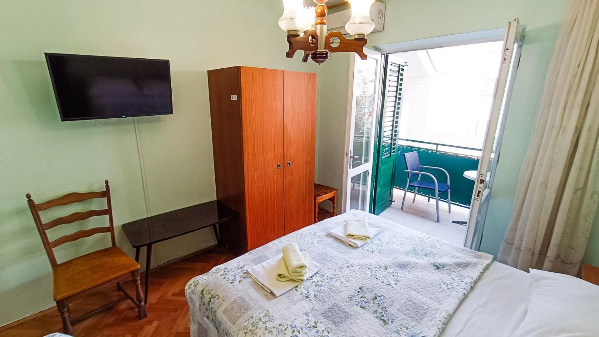 Ines - 15 Meters From The Apartment Promajna