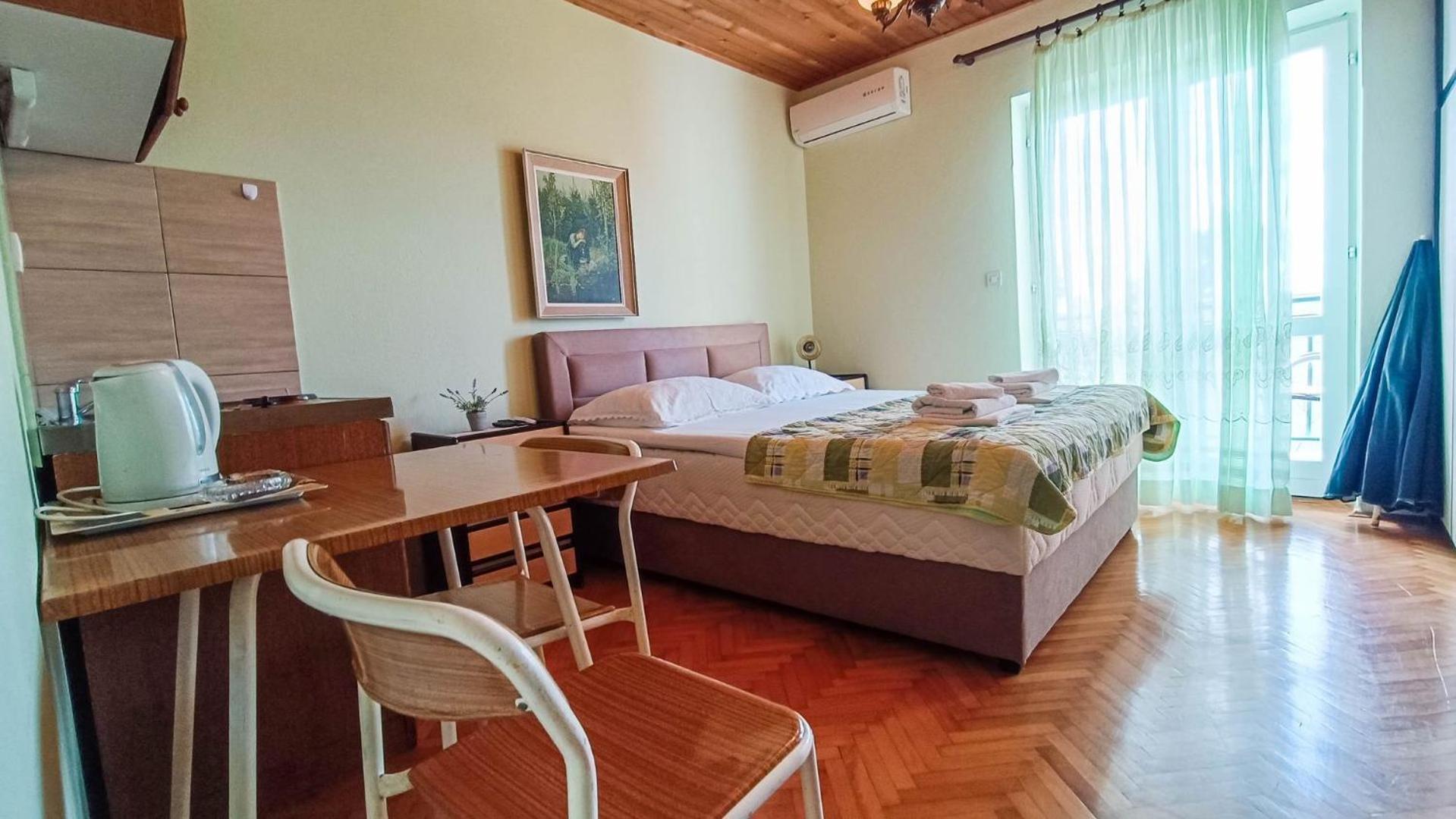 Apartment Ines - 15 Meters From The Promajna